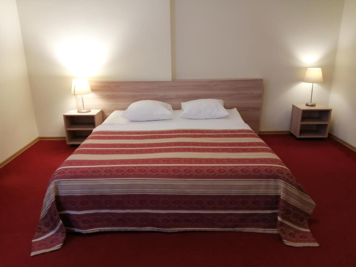 Idile Bed & Breakfast - ヴィサギナス エクステリア 写真